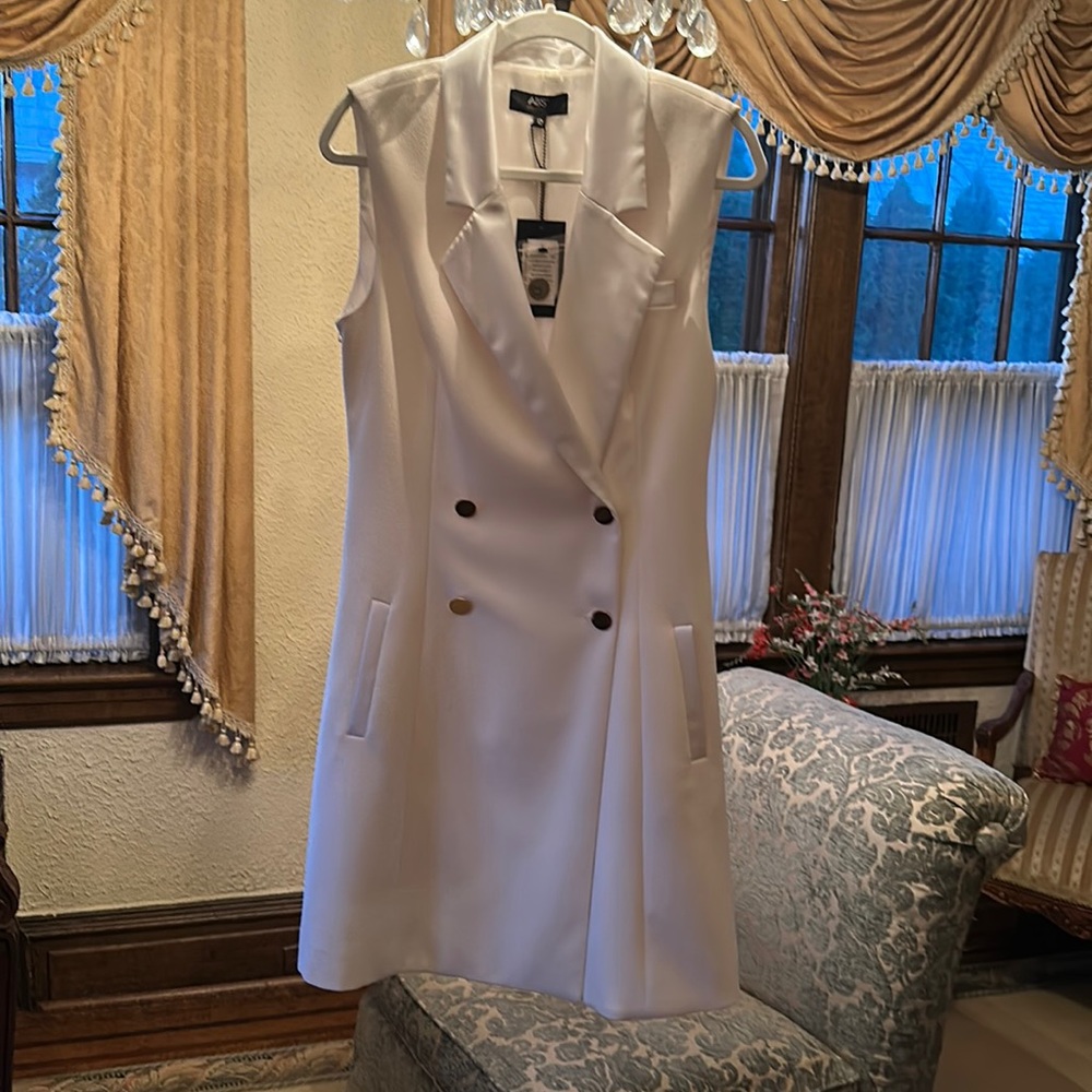 White sleeveless tuxedo dress size 12